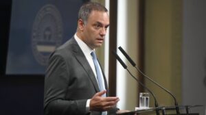 1774229625006236139516004769089