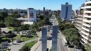 17747061943447017190191825575699