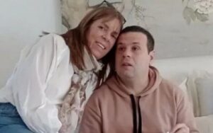 17749109790527123345419653011852